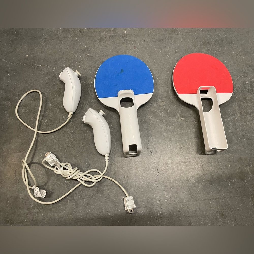 Wii Controller Bundle - Picture 2 of 3